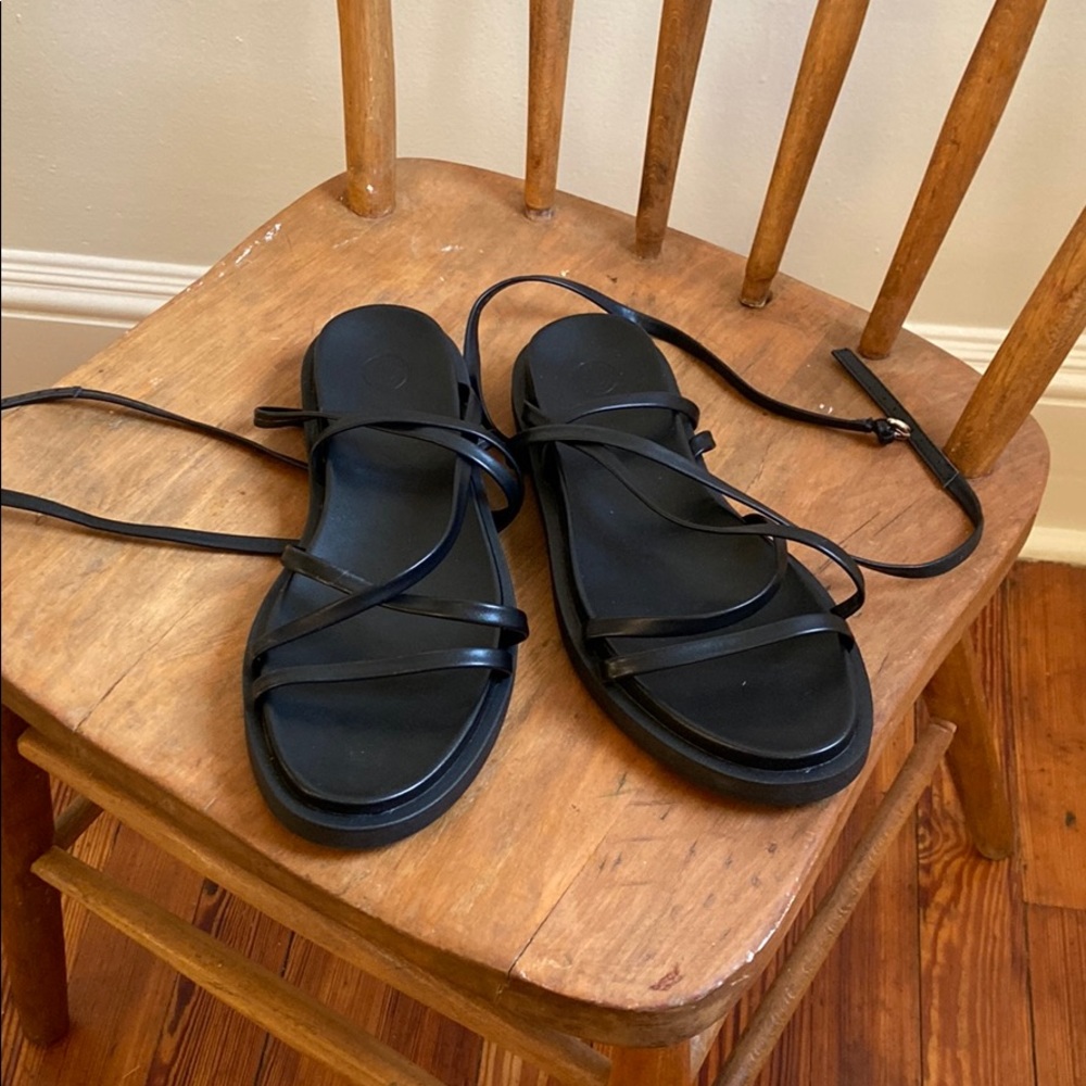 Straps Black Sandals
